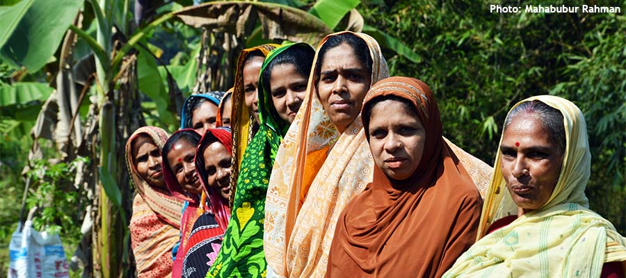 Urmila and other women farmers in the community